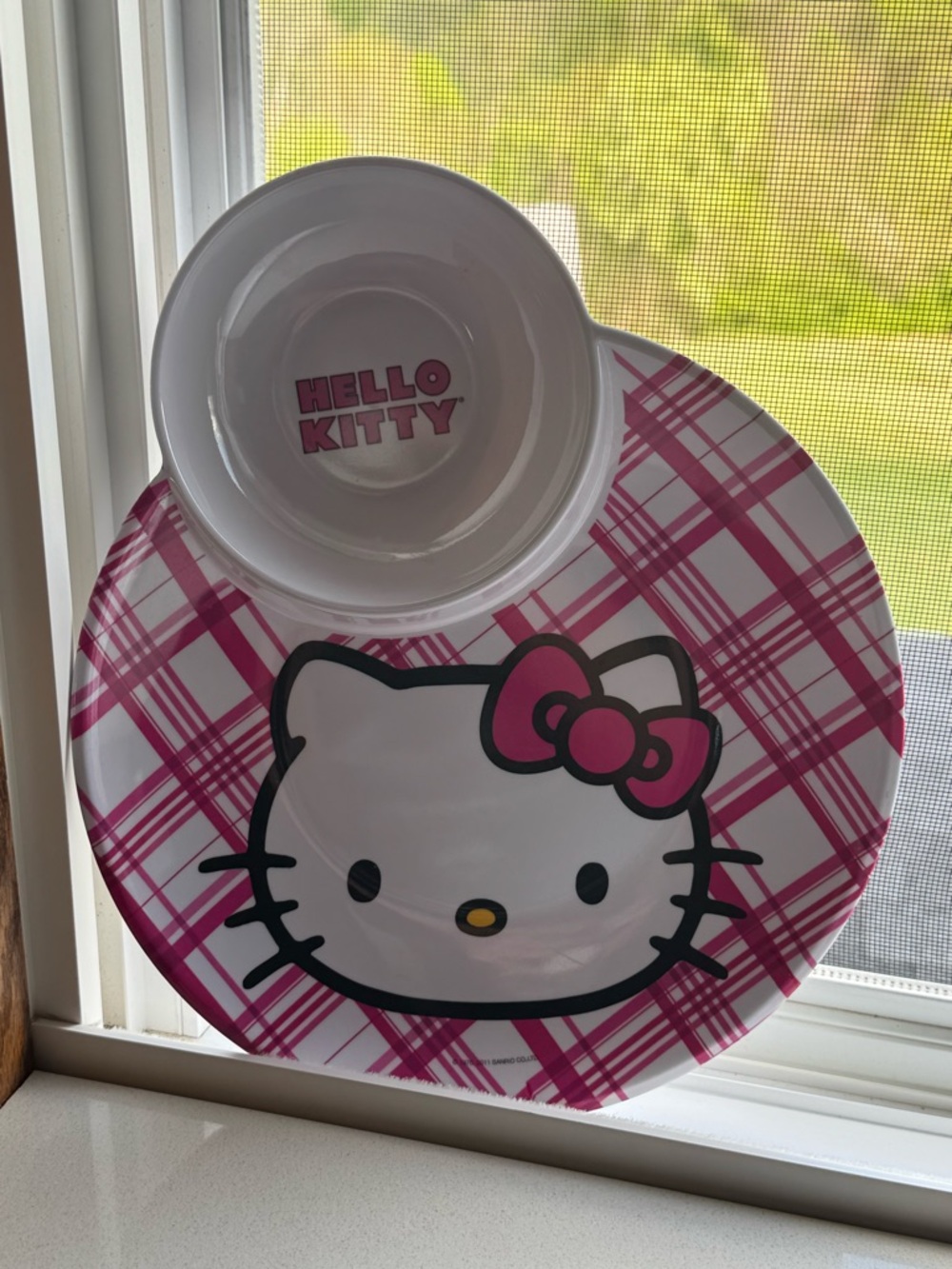 ZAK! DESIGNS Hello Kitty Pink Plaid Plate and Bowl Set
